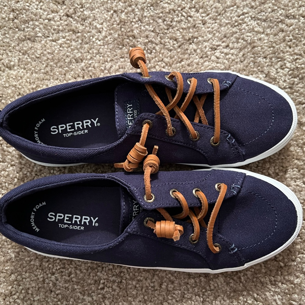 Brand new pair of Sperry loafers size 7.